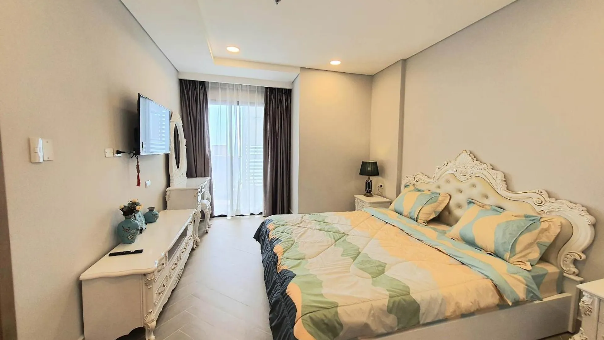 Aria Resort- Can Ho Nghi Duong Tang 8 Huong Bien, Ho Boi Sat Canh Bai Tam Rieng Vung Tau Vietnam